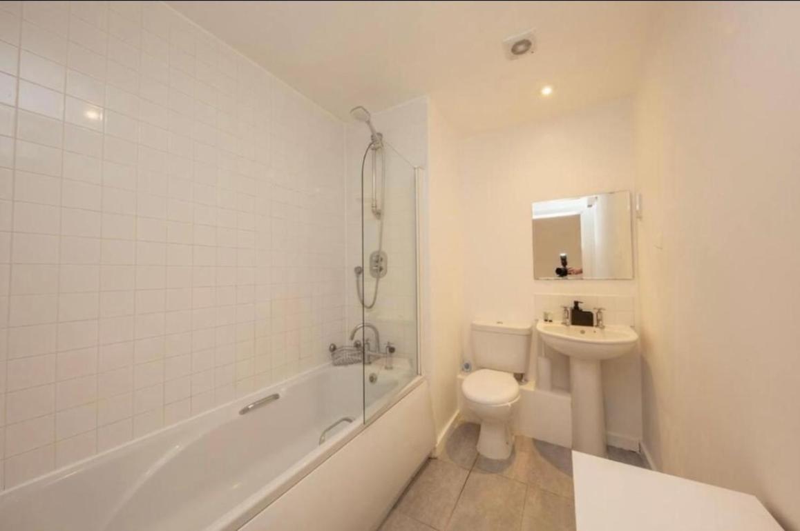 Novanest Salford Apartment Манчестер Екстер'єр фото