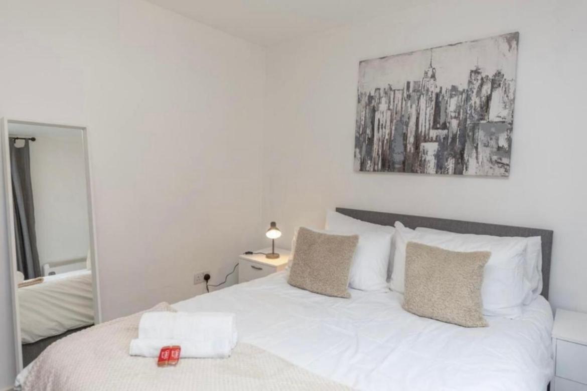 Novanest Salford Apartment Манчестер Екстер'єр фото